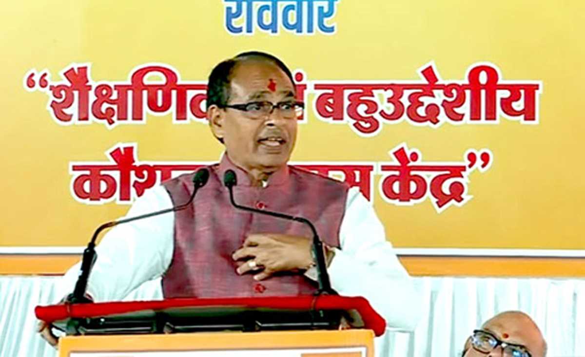 जनजातियों के कल्याण के लिए राज्य सरकार प्रतिबद्ध : शिवराज जनजातियों के कल्याण के लिए राज्य सरकार प्रतिबद्ध : शिवराज